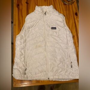 Women’s White Patagonia Puffer Vest, size Large